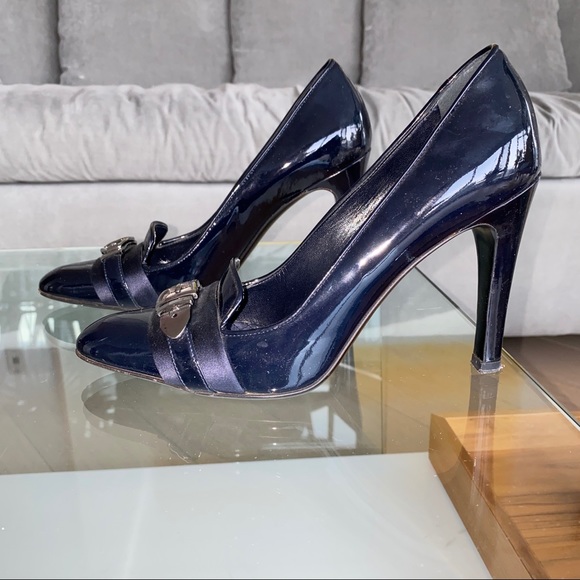 Gucci Navy patent leather pumps size 37 1/2. - Picture 1 of 7